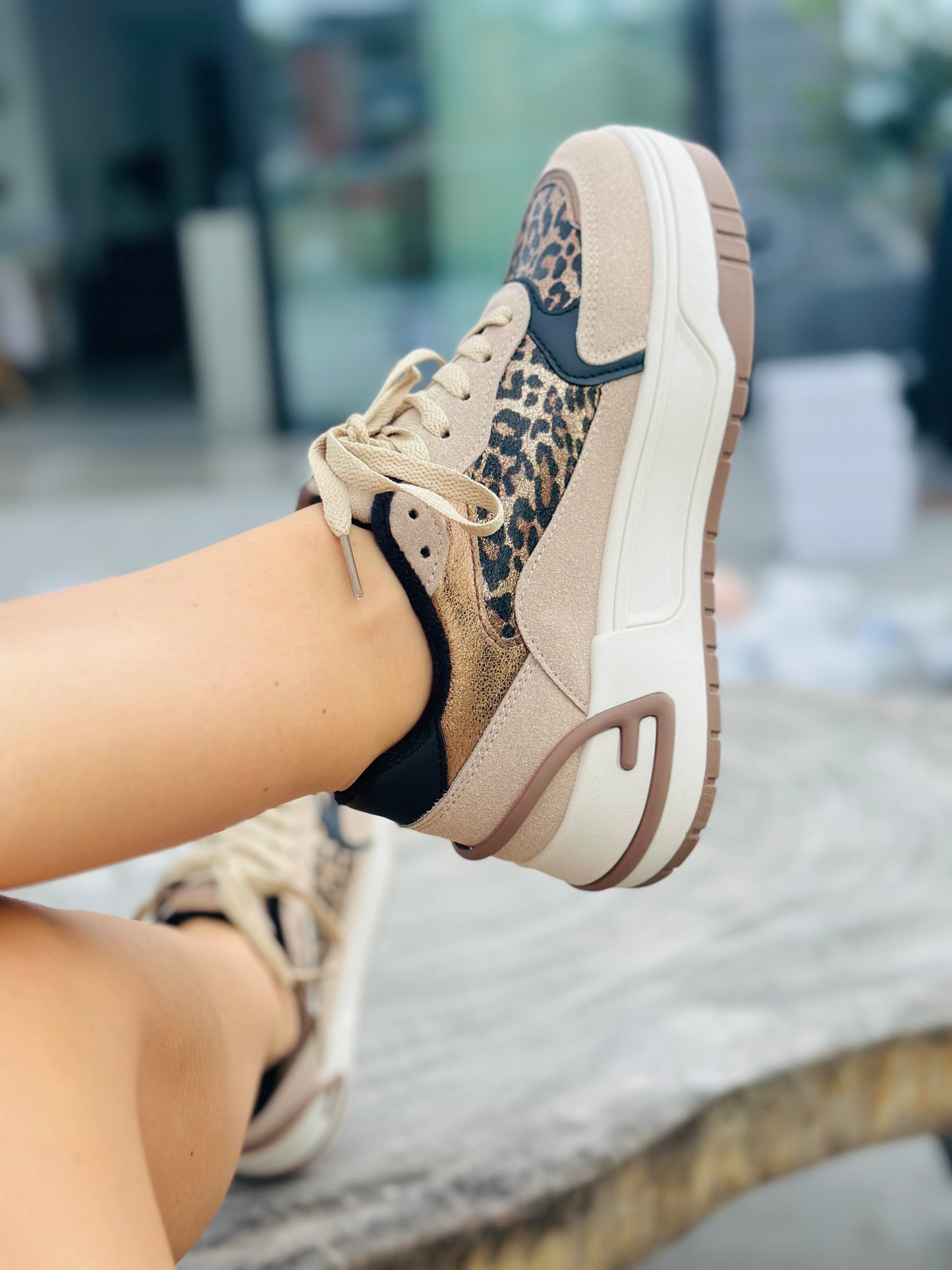 Sneakers « TONYA »